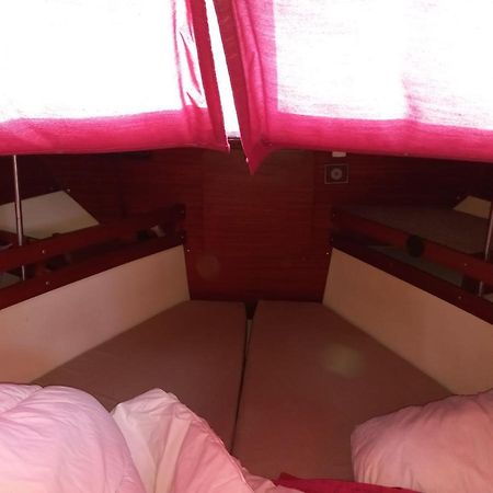 Bateau Hebergement Insolites Льокат Екстериор снимка