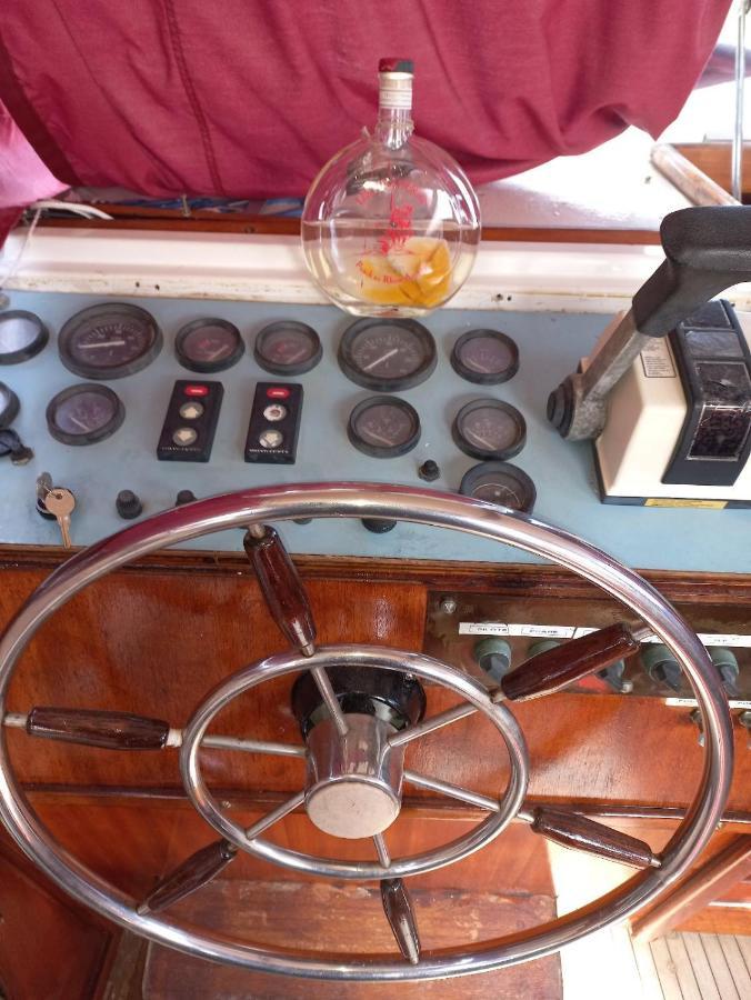Bateau Hebergement Insolites Льокат Екстериор снимка